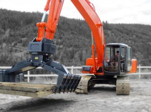 Heavy duty excavator mat grapple, used to efficiently maneuver and handle mats in the oil industry.  Available for rent through Rush Rentals ltd.